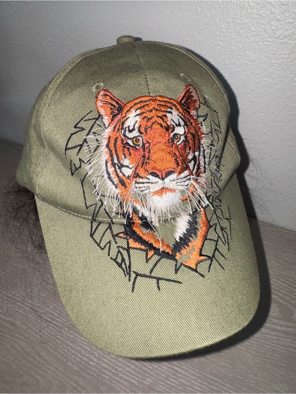 Walt Disney World, Animal kingdom- Tiger Embroidered Cotton Cap -green